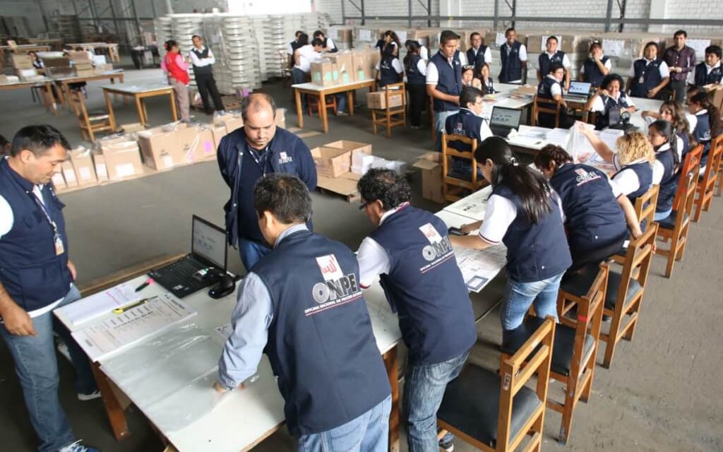 [Perú] ONPE inicia distribución de material electoral