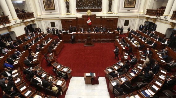 [Perú] Congreso aprueba la no reelección inmediata de congresistas