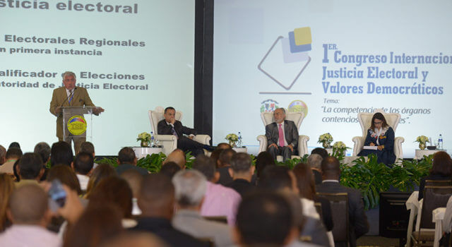 [Repúbica Dominicana] Ex titular de la Junta Central Electoral: «Fallos del TC despojan de competencia al TSE»