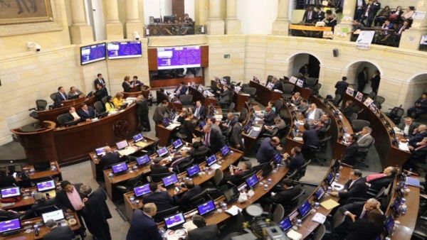 [Colombia] Senado debate dos temas claves para próximas elecciones:  la escisión y el transfuguismo