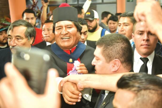 (Bolivia) Evo Morales: “Ya no quiero salir (de la residencia presidencial), ese es el problema que tengo, todo a pedido del pueblo boliviano”.