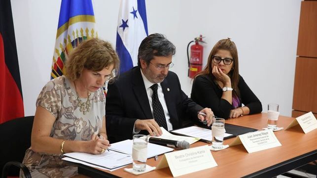 [Honduras] Misión de la OEA se reúne con TSE para conocer reformas electorales