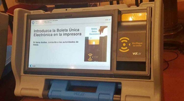 (Argentina) Vidal insiste en aplicar el voto electrónico en las elecciones bonaerenses