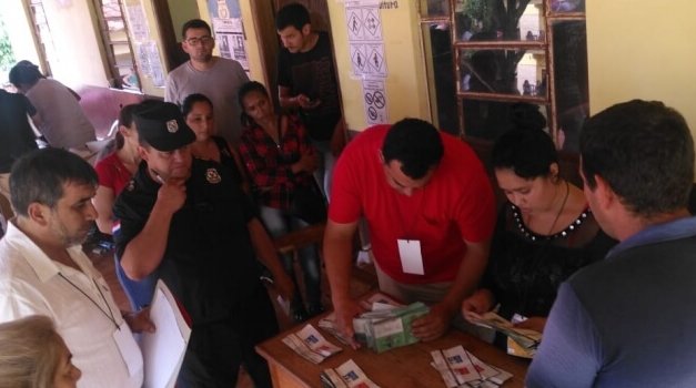 (Paraguay) Escrutinio en Pto. Adela arroja 647 votos para ANR y 90 votos para PLRA