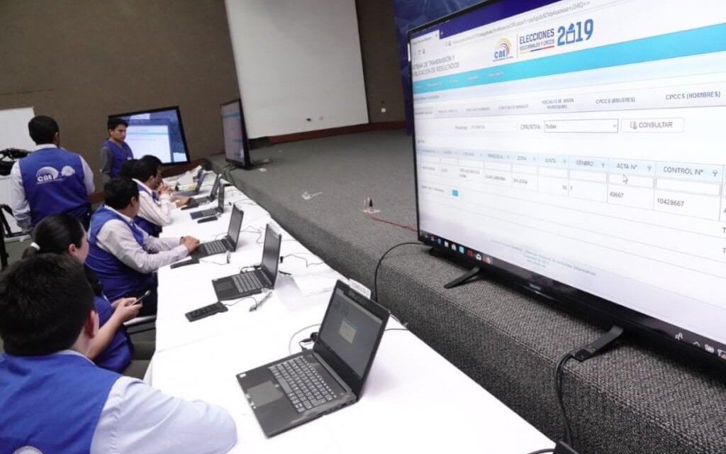 (Ecuador) CNE puso a prueba el Sistema de Transmisión y Publicación de Resultados