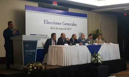 (Panamá) La misión de observadores internacionales de la Unión Interamericana de Organismos Electorales (UNIORE) rindió un informe al Tribunal Electoral