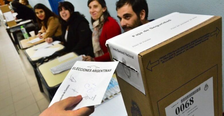 (Argentina) Patricia Bullrich rechazó las críticas de la oposición al escrutinio y dijo que el sistema llegará bien a las PASO