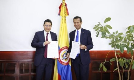 (Colombia) CNE y UIAF firman circular para la prevención y control del lavado de activos en los procesos electorales