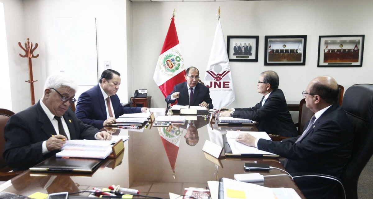 (Perú) Elecciones 2020: JNE resuelve que integrantes de disuelto Congreso pueden postular