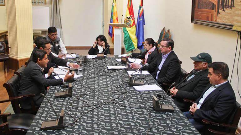 (Bolivia) UD, MAS y PDC acuerdan elecciones sin Evo Morales y Álvaro García Linera