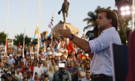 (Uruguay) Crece la diferencia a favor de Lacalle Pou que llega al 51%; Martínez queda con el 43%