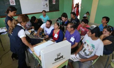 (Perú) ONPE desarrolló primera jornada simultánea de capacitación a miembros de mesa