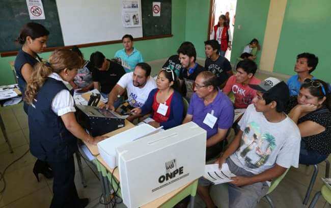 (Perú) ONPE desarrolló primera jornada simultánea de capacitación a miembros de mesa