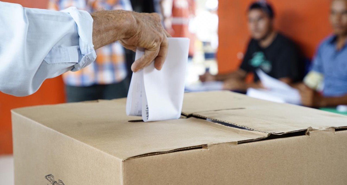 (Ecuador) Negativa del Ministerio de Finanzas para asignar fondos al CNE pone en riesgo el proceso electoral 2021