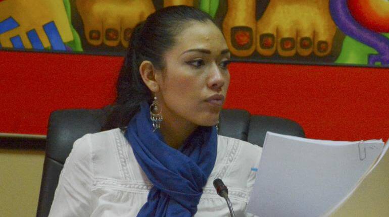 (Bolivia) La candidatura de Adriana Salvatierra fue inhabilitada por el TSE
