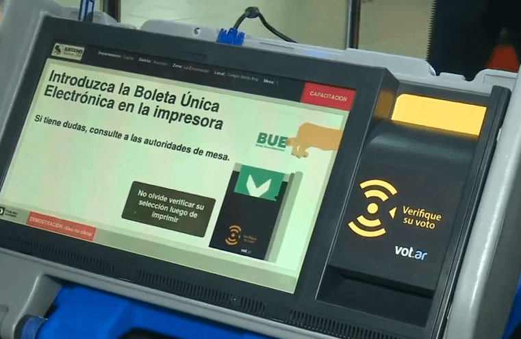 (Paraguay) TSJE presentó las primeras 3 mil máquinas de votación que serán utilizadas para capacitar a la ciudadanía y a las agrupaciones políticas