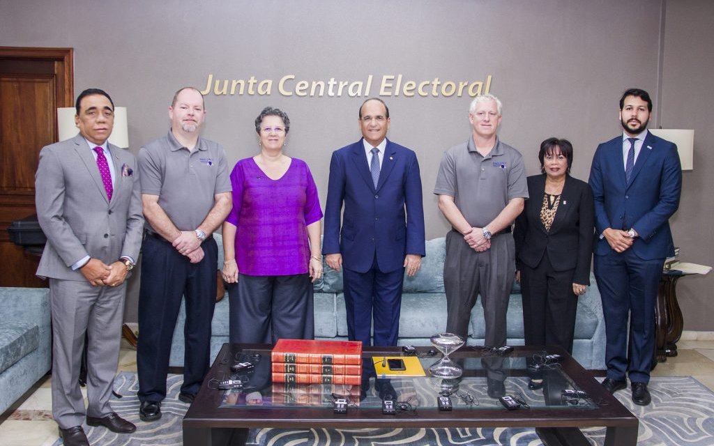 (República Dominicana) IFES reforzará su apoyo a la Junta para las elecciones del día 15