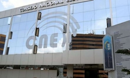 (Ecuador) CNE analiza implementar el sufragio por internet