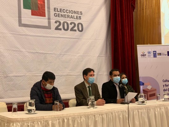 (Bolivia) El TSE entrega material impreso y audiovisual para capacitación de todos los protagonistas del proceso electoral
