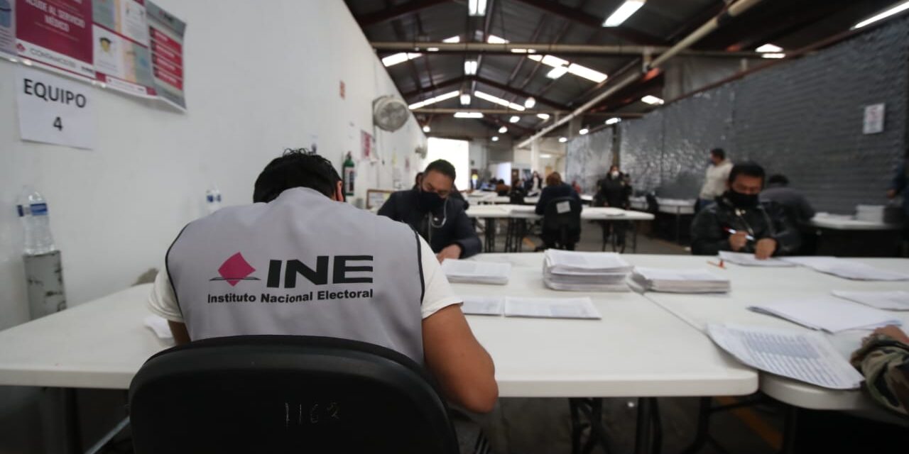 (México) INE inicia con la verificación de firmas de las consultas populares