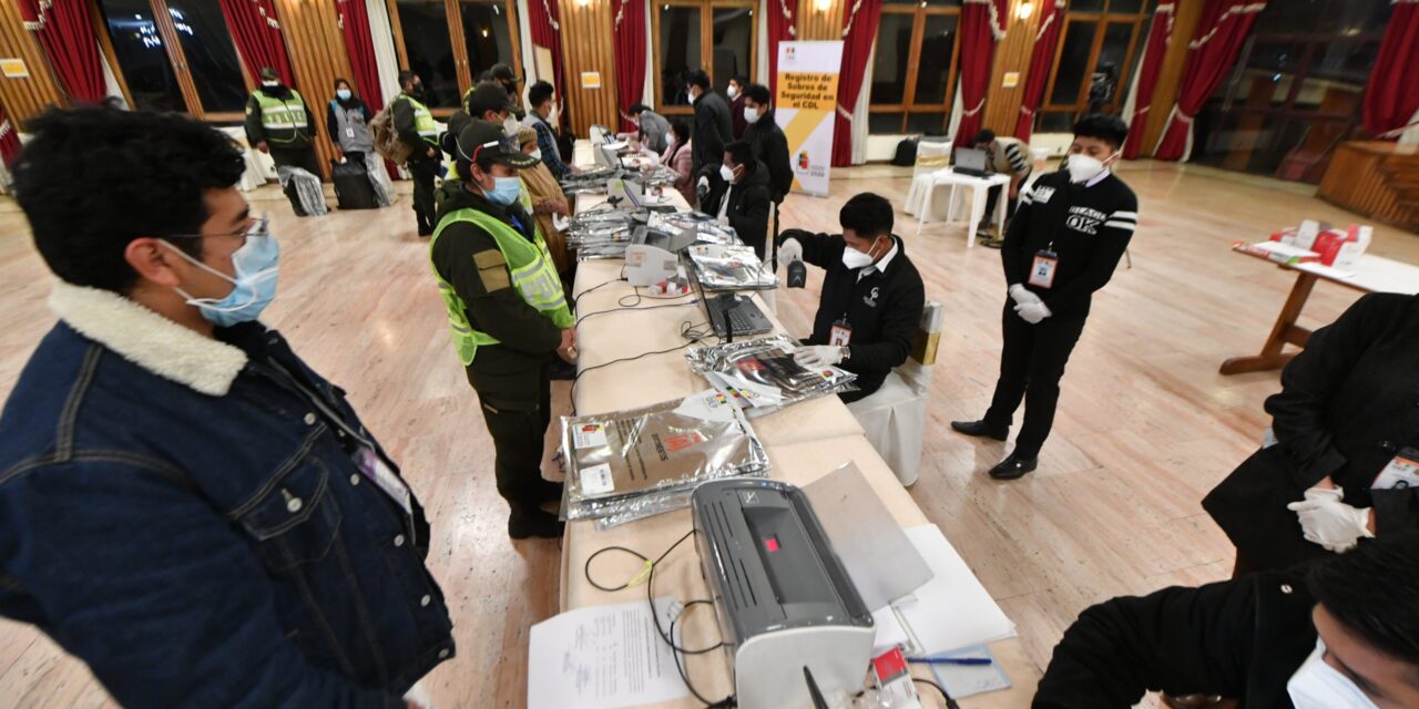 [Bolivia] TSE niega uso de servidores en el extranjero para procesar datos de las elecciones
