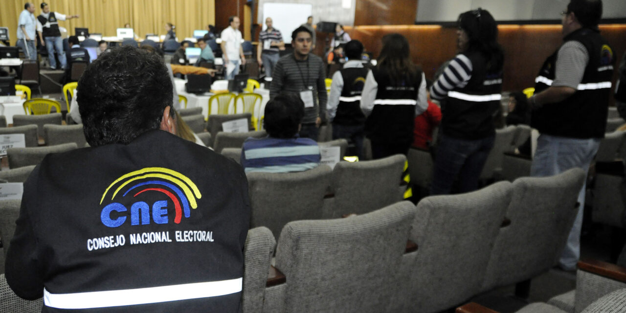 [Ecuador] CNE integrará comisión de expertos para vigilar sistema de transmisión de resultados