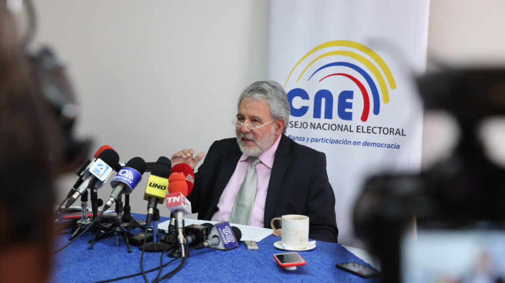 [Ecuador] Consejero Luis Verdesoto reclama a Diana Atamaint por ‘romper’ acuerdo de enviar información del sistema informático a la Fiscalía