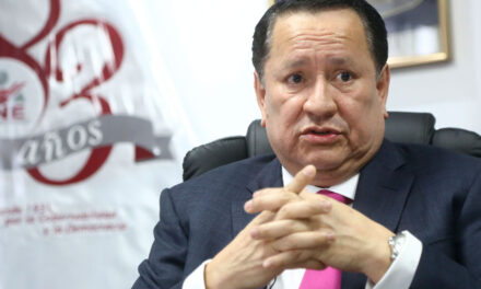 [Perú] Destituyen a magistrado peruano que renunció a la corte electoral en comicios