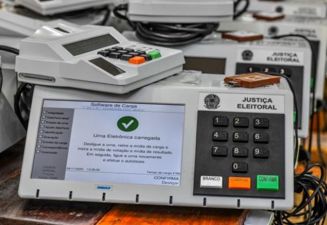 [Brasil] TSE prepara al personal militar para responder preguntas sobre máquinas de votación electrónica
