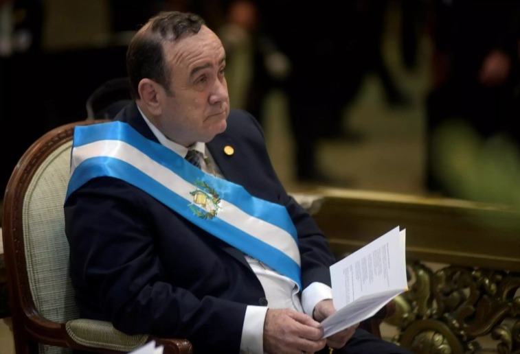 El actual presidente de Guatemala, Alejandro Giammattei, no se postulará a la reelección. REUTERS